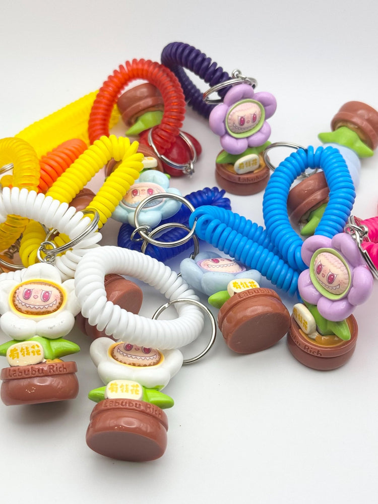 Flower Monster Keychain Bracelet: Playful Kawaii Style - Pip & Purlie