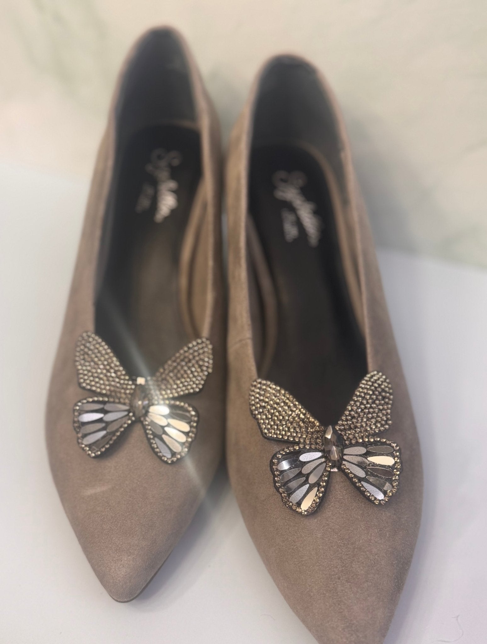Elegant Rhinestone Shoe Charms | Removable Clip-On Shoe Accessories - Pip & Purlie