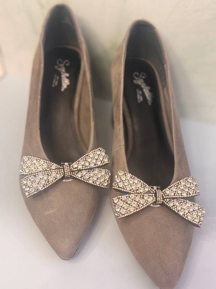 Elegant Rhinestone Shoe Charms | Removable Clip-On Shoe Accessories - Pip & Purlie