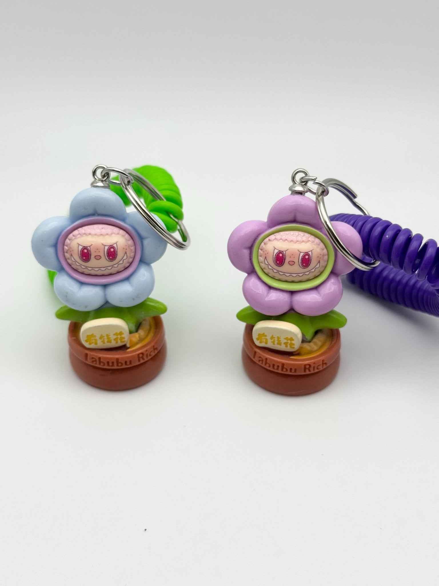 Flower Monster Keychain Bracelet: Playful Kawaii Style - Pip & Purlie