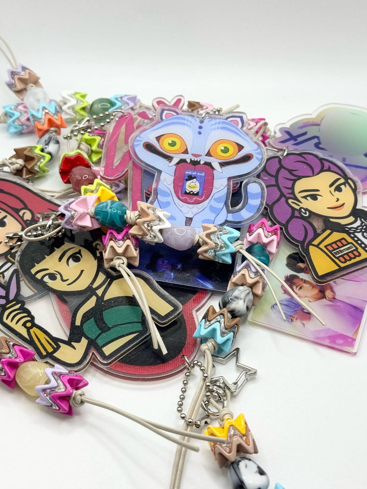 Girl Pop Acrylic Keychains | Cute 8cm Acrylic Collectibles - Pip & Purlie