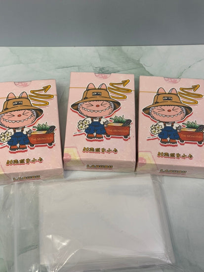 Monster Trading Cards – 25 Pack with Protective Sleeve! - Pip & Purlie